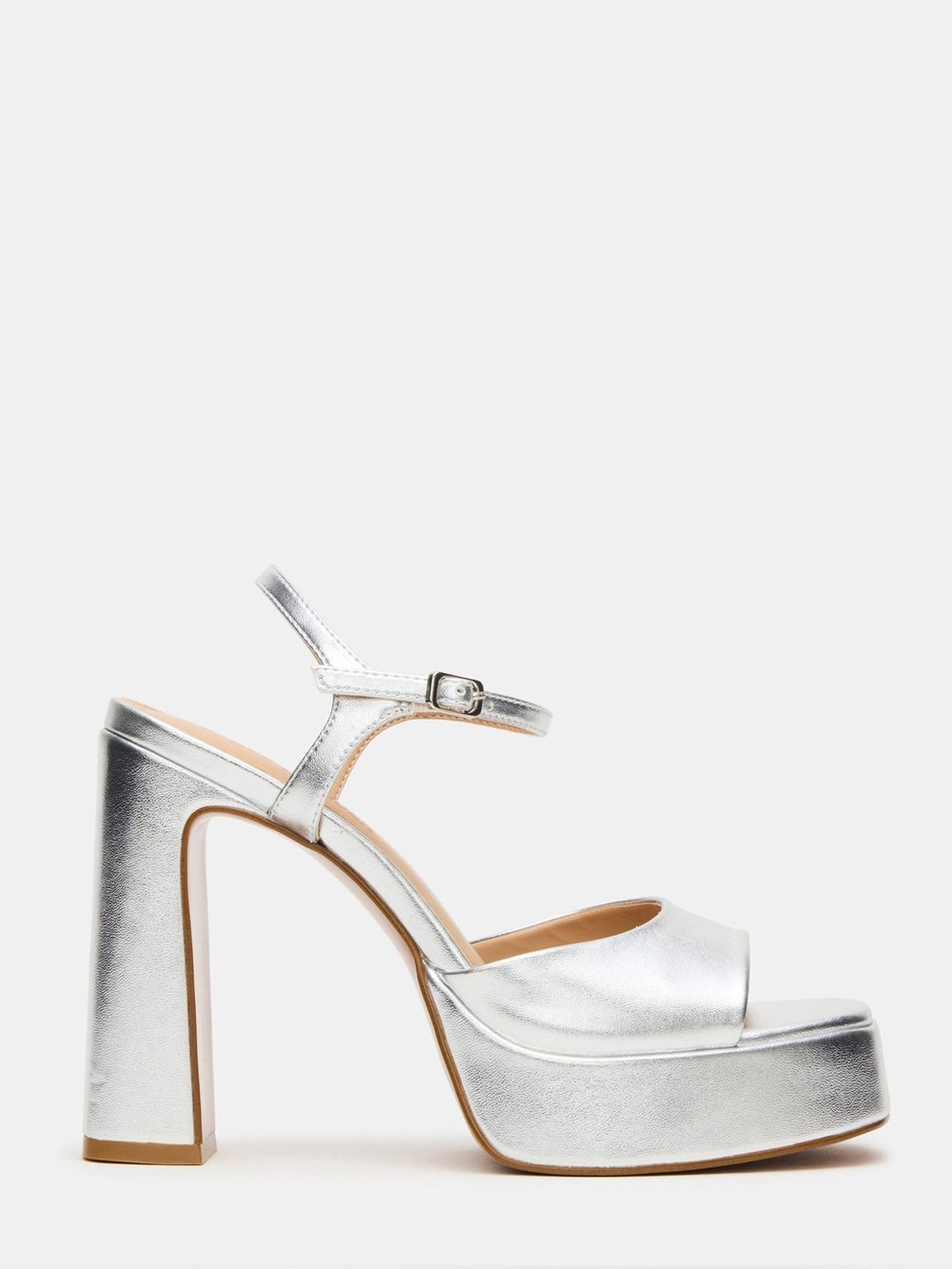 🩶Steve Madden Liandra heel in silver. 6.5. Never worn.